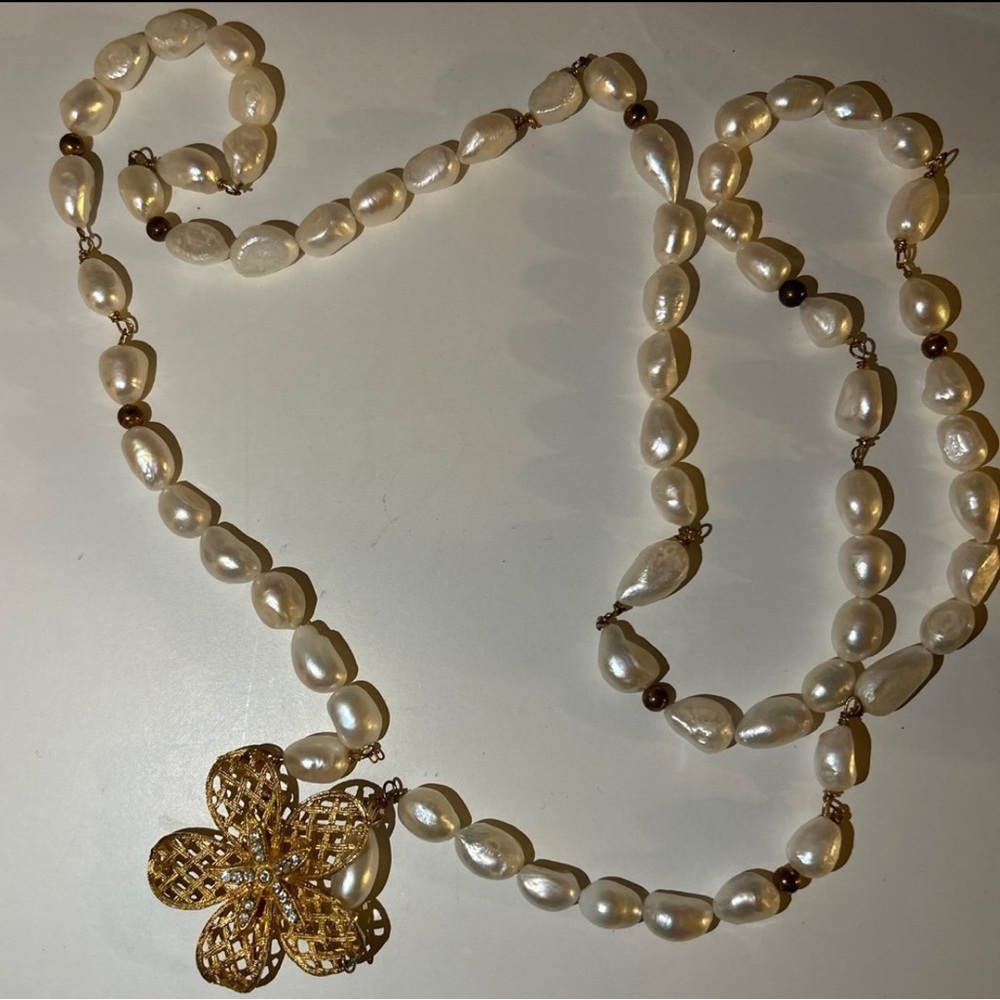 Pinned Gold Flower Pendant “Freshwater” Pearl Necklace